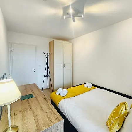 Serene 2 Bedroom Flat With Private Terrace-cd10